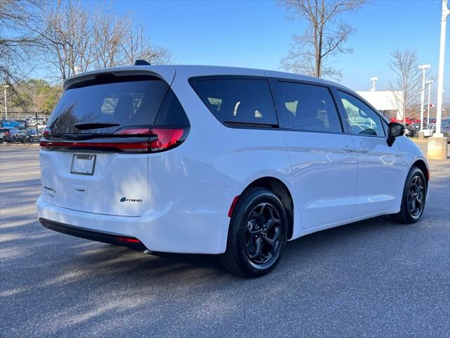 2024 Chrysler Pacifica Hybrid PACIFICA PLUG-IN HYBRID S APPEARANCE