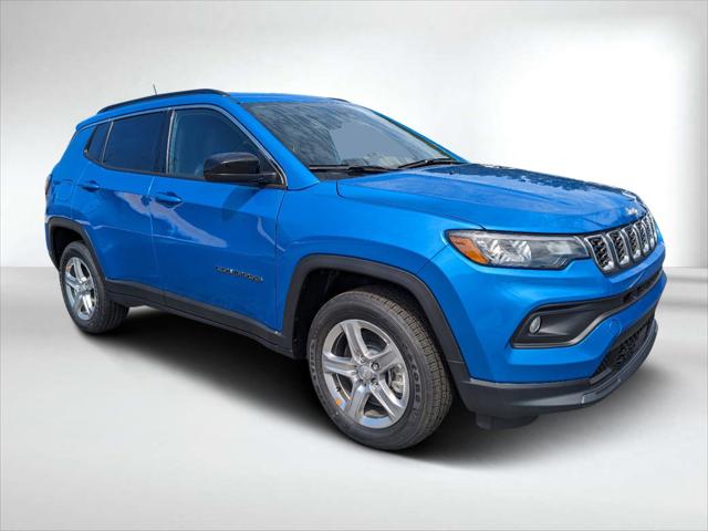 2024 Jeep Compass COMPASS LATITUDE 4X4