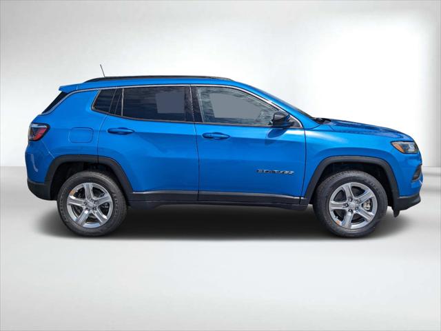 2024 Jeep Compass COMPASS LATITUDE 4X4