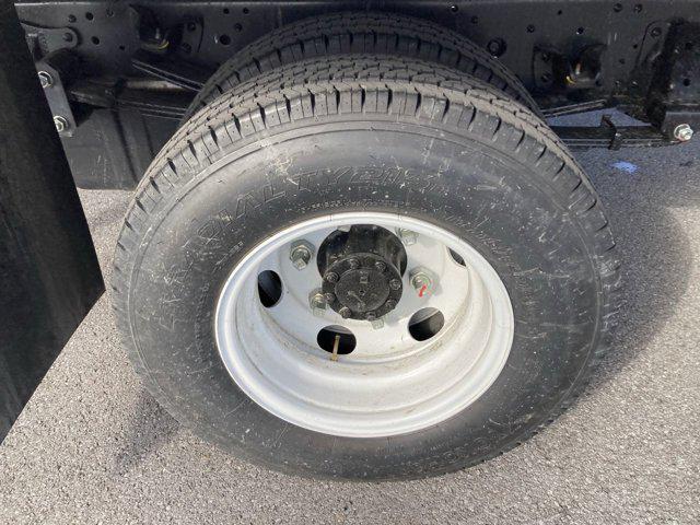 2024 Chevrolet 3500 LCF Gas 2WD Reg Cab 132.5"