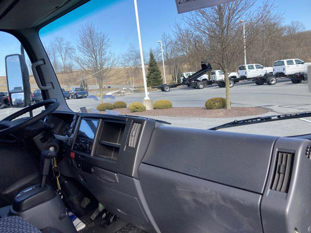 2024 Chevrolet 3500 LCF Gas 2WD Reg Cab 132.5"