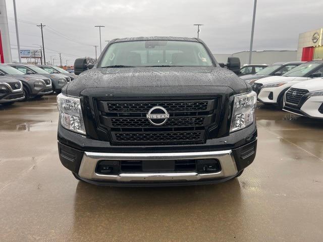 2024 Nissan Titan Crew Cab SV 4x4