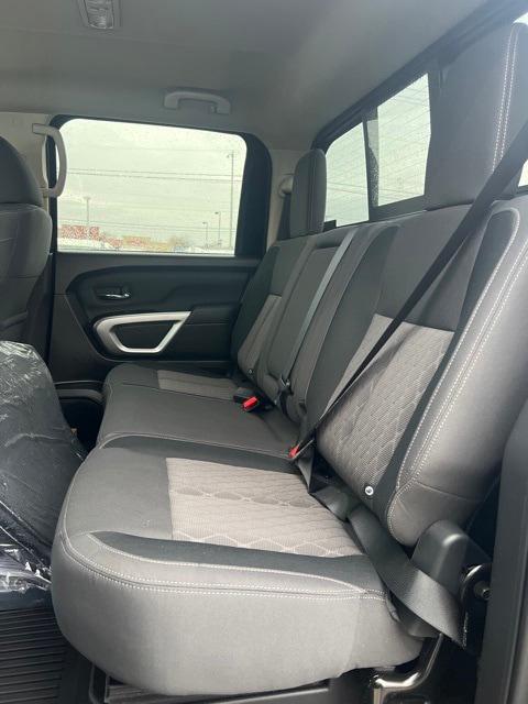 2024 Nissan Titan Crew Cab SV 4x4