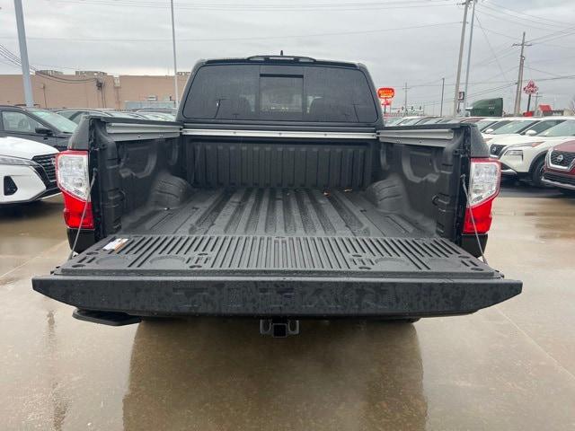 2024 Nissan Titan Crew Cab SV 4x4