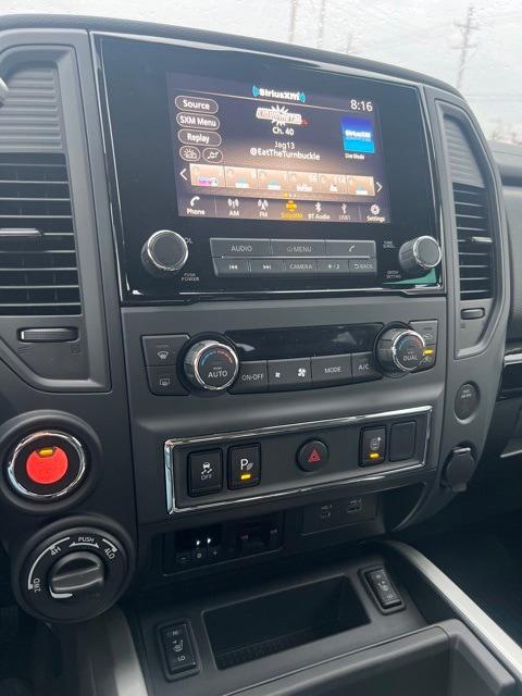 2024 Nissan Titan Crew Cab SV 4x4