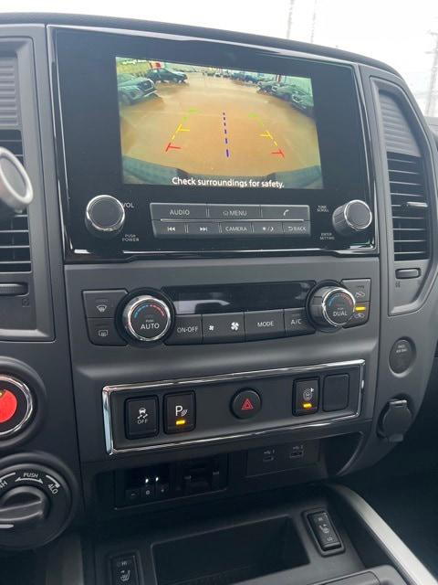 2024 Nissan Titan Crew Cab SV 4x4