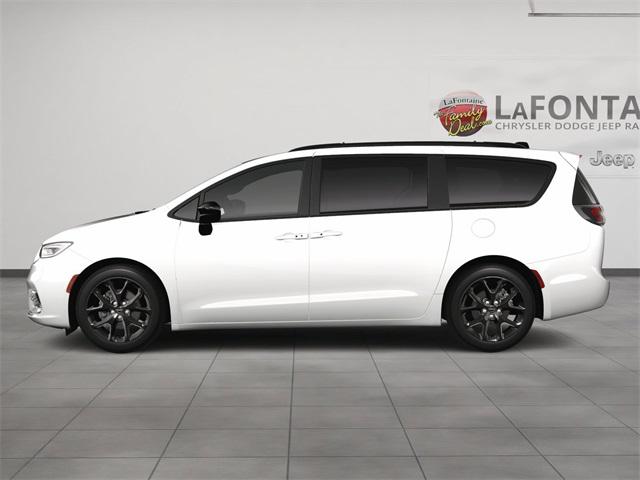 2024 Chrysler Pacifica PACIFICA TOURING L