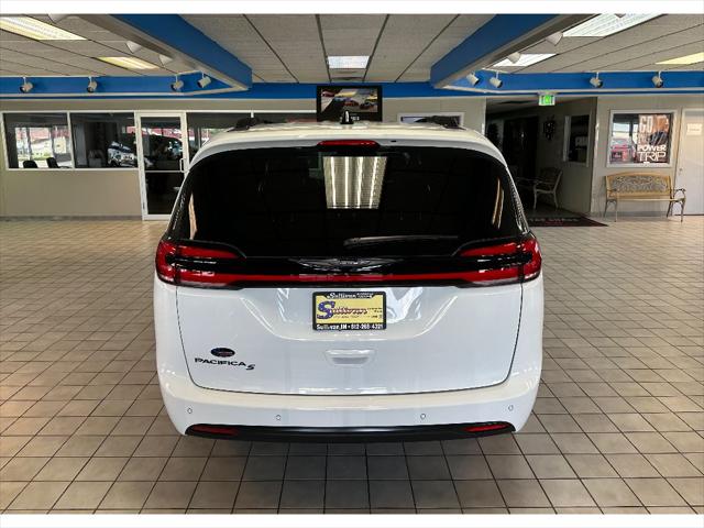 2024 Chrysler Pacifica PACIFICA TOURING L