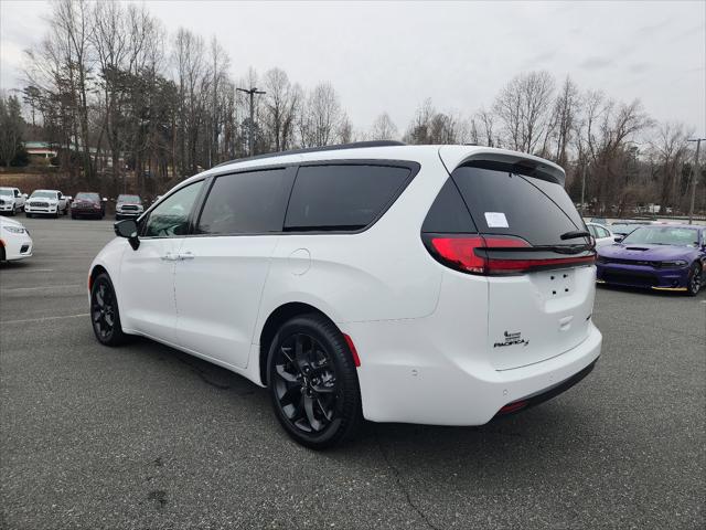 2024 Chrysler Pacifica PACIFICA LIMITED