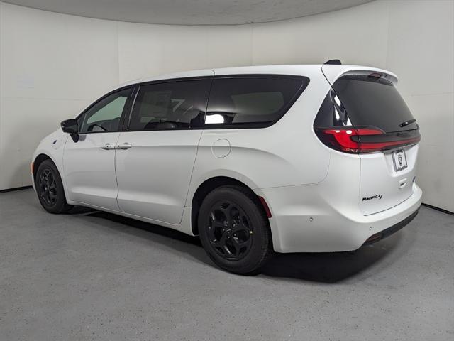 2024 Chrysler Pacifica Hybrid PACIFICA PLUG-IN HYBRID S APPEARANCE