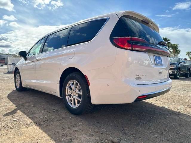 2024 Chrysler Pacifica PACIFICA TOURING L