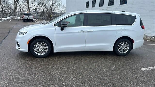 2024 Chrysler Pacifica PACIFICA TOURING L