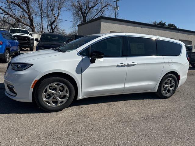 2024 Chrysler Pacifica PACIFICA LIMITED