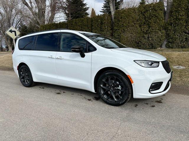 2024 Chrysler Pacifica PACIFICA LIMITED