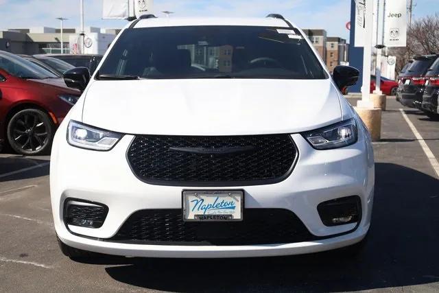 2024 Chrysler Pacifica PACIFICA TOURING L