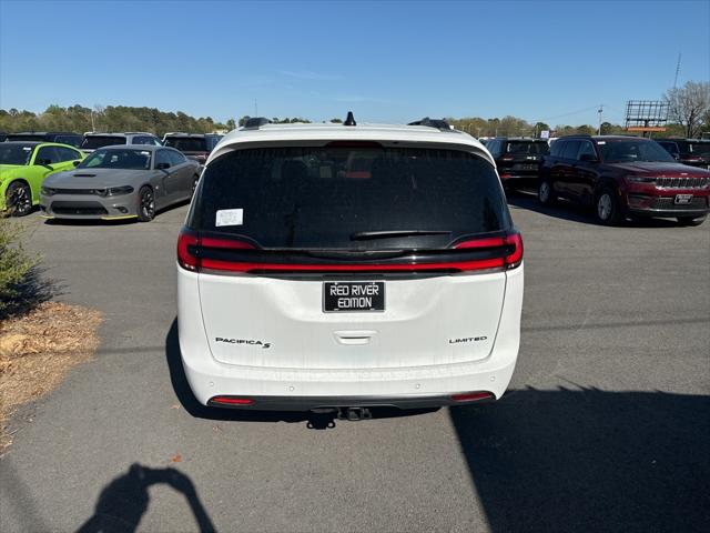 2024 Chrysler Pacifica PACIFICA LIMITED