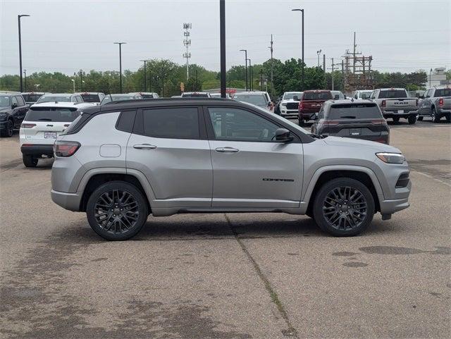 2024 Jeep Compass COMPASS LIMITED 4X4
