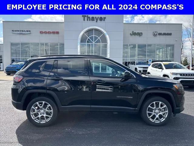 2024 Jeep Compass COMPASS LATITUDE LUX 4X4