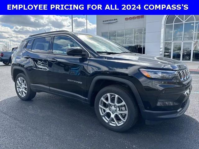 2024 Jeep Compass COMPASS LATITUDE LUX 4X4