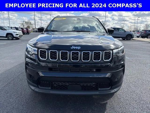 2024 Jeep Compass COMPASS LATITUDE LUX 4X4