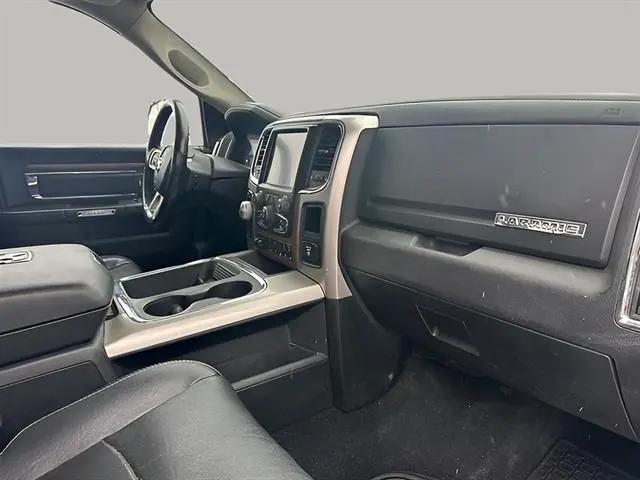 2017 Ram 1500 Laramie Crew Cab 4x4 57 Box