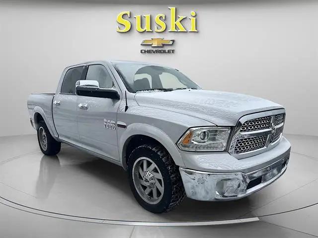 2017 Ram 1500 Laramie Crew Cab 4x4 57 Box