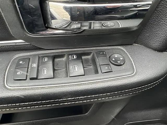 2017 Ram 1500 Laramie Crew Cab 4x4 57 Box