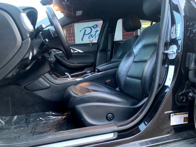 2017 INFINITI QX30 Premium