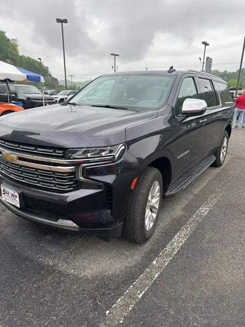 2022 Chevrolet Suburban 4WD Premier
