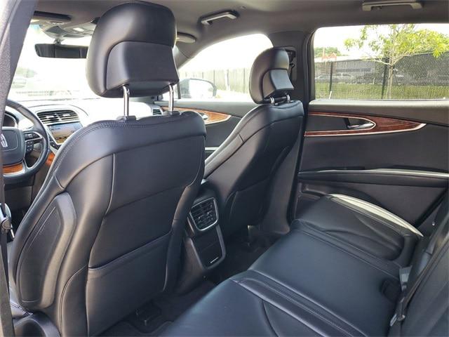 2019 Lincoln Nautilus Select