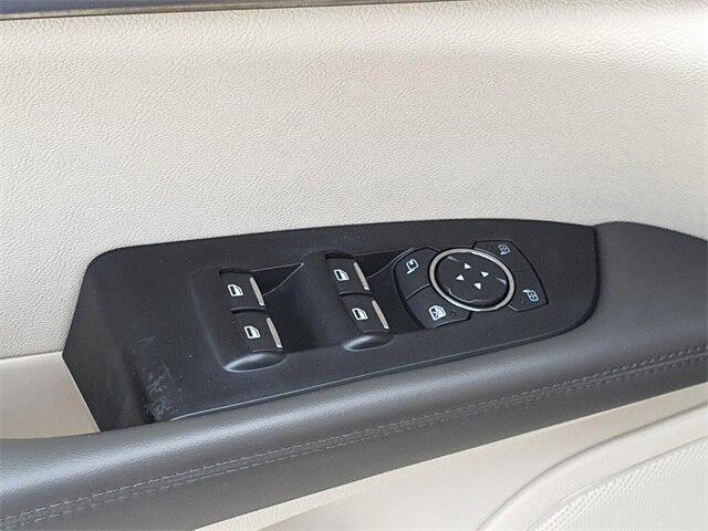 2019 Lincoln Nautilus Select