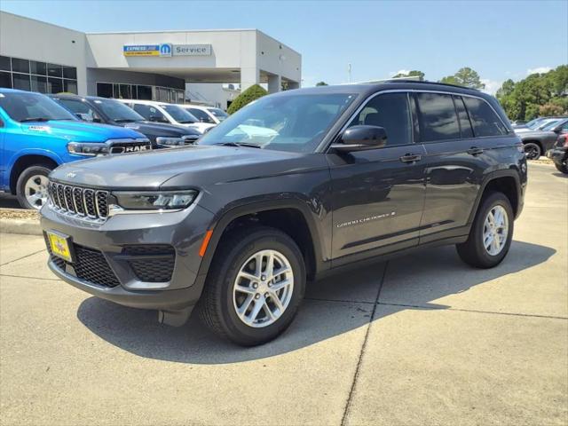 2024 Jeep Grand Cherokee GRAND CHEROKEE LAREDO X 4X4