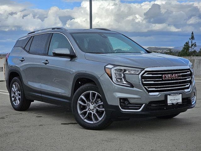 2024 GMC Terrain AWD SLT 2