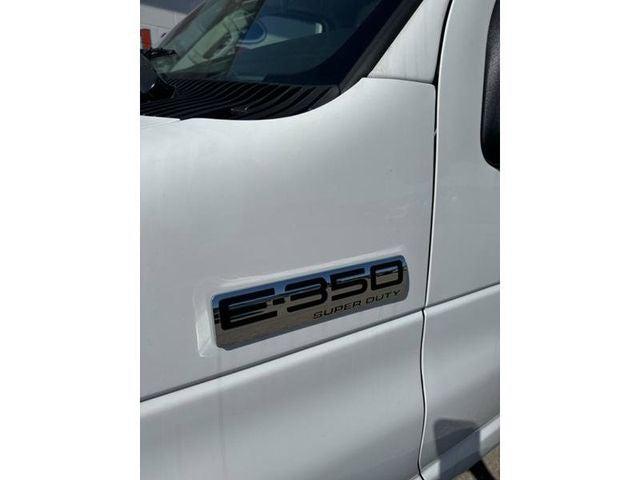 2024 Ford E-350 Cutaway Base