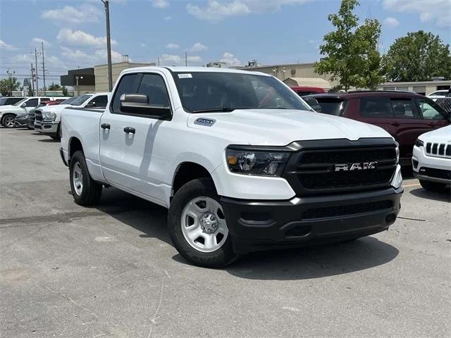 2024 RAM Ram 1500 RAM 1500 TRADESMAN QUAD CAB 4X4 64 BOX