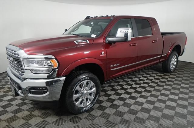 2024 RAM Ram 3500 RAM 3500 LIMITED MEGA CAB 4X4 64 BOX