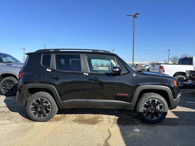 2023 Jeep Renegade RENEGADE TRAILHAWK 4X4