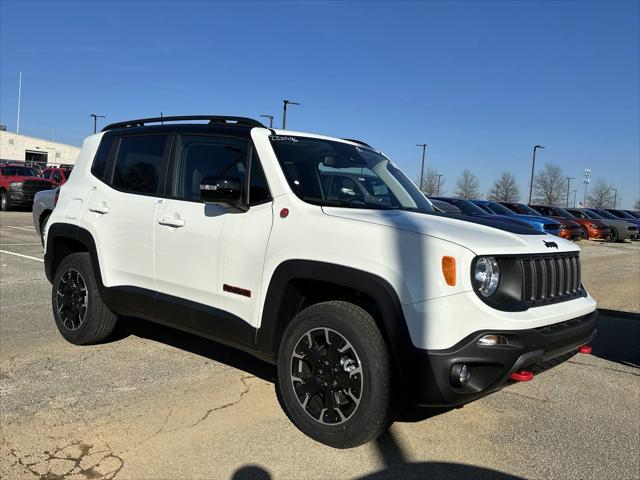 2023 Jeep Renegade RENEGADE TRAILHAWK 4X4