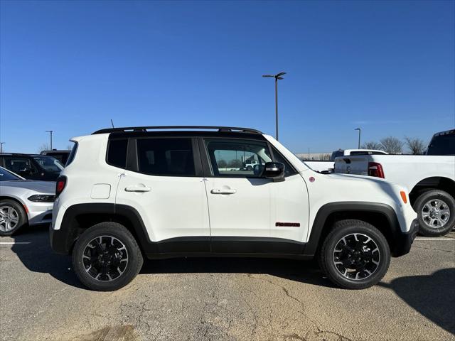 2023 Jeep Renegade RENEGADE TRAILHAWK 4X4