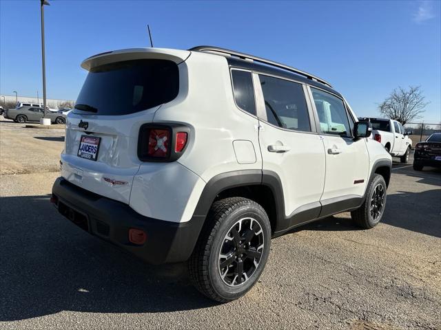 2023 Jeep Renegade RENEGADE TRAILHAWK 4X4