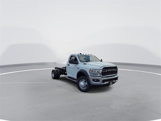 2024 RAM Ram 5500 Chassis Cab RAM 5500 TRADESMAN CHASSIS REGULAR CAB 4X4 84 CA