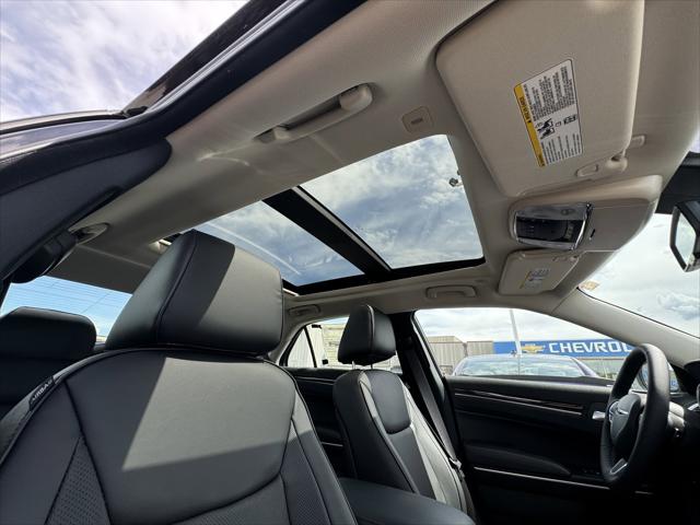 2023 Chrysler 300 Touring L AWD