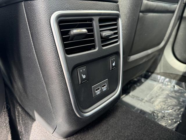 2023 Chrysler 300 Touring L AWD