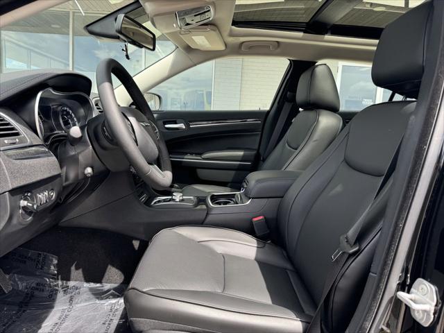 2023 Chrysler 300 Touring L AWD