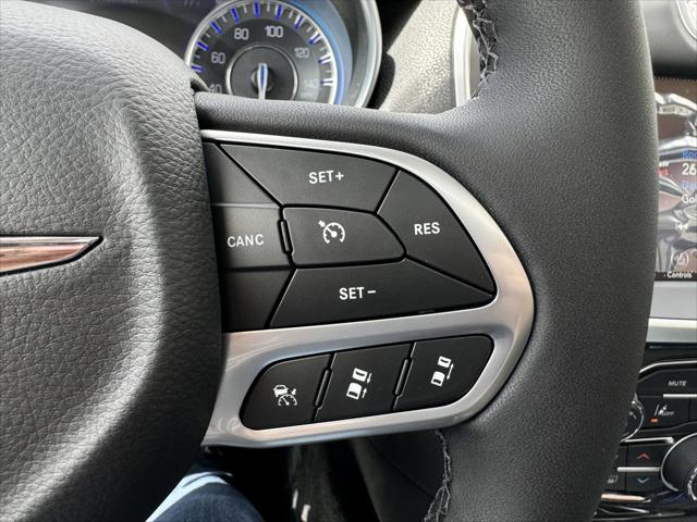2023 Chrysler 300 Touring L AWD