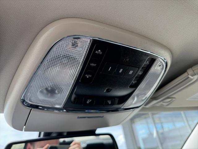 2023 Chrysler 300 Touring L AWD