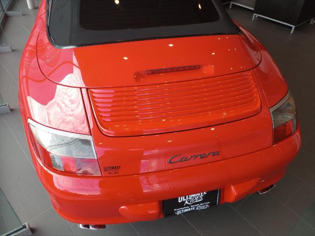 2003 Porsche 911 Carrera (M6)