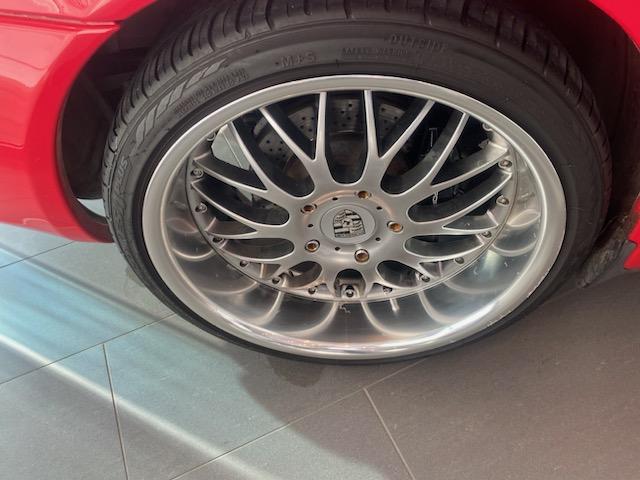 2003 Porsche 911 Carrera (M6)