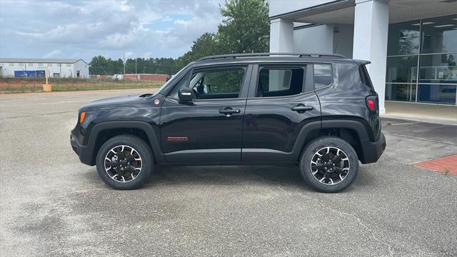 2023 Jeep Renegade RENEGADE TRAILHAWK 4X4