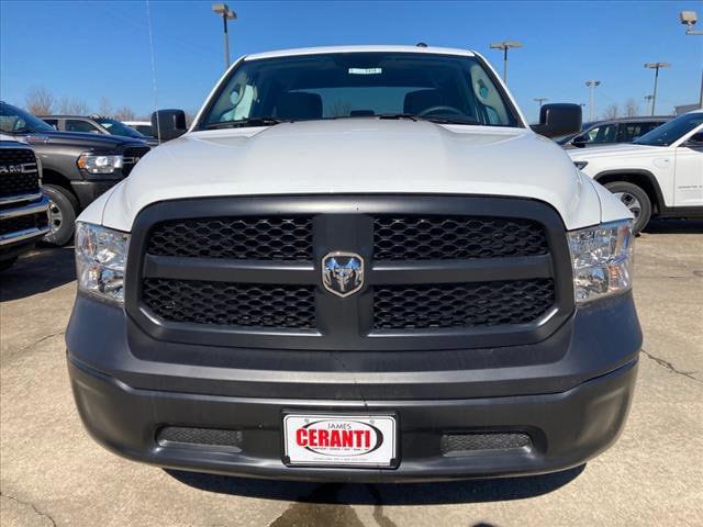 2023 RAM Ram 1500 Classic RAM 1500 CLASSIC TRADESMAN CREW CAB 4X4 57 BOX